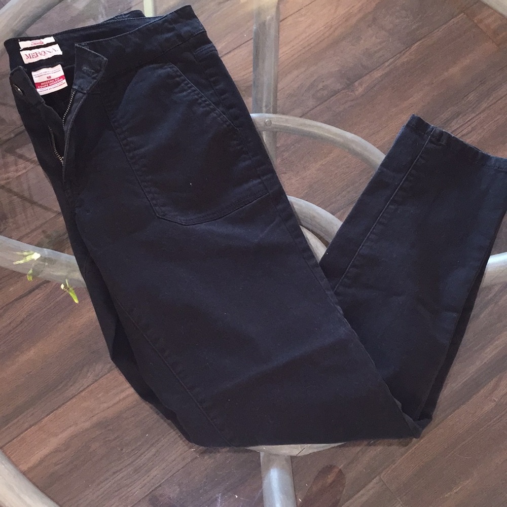 Merona Women’s Black Pants. Modern Fit.
